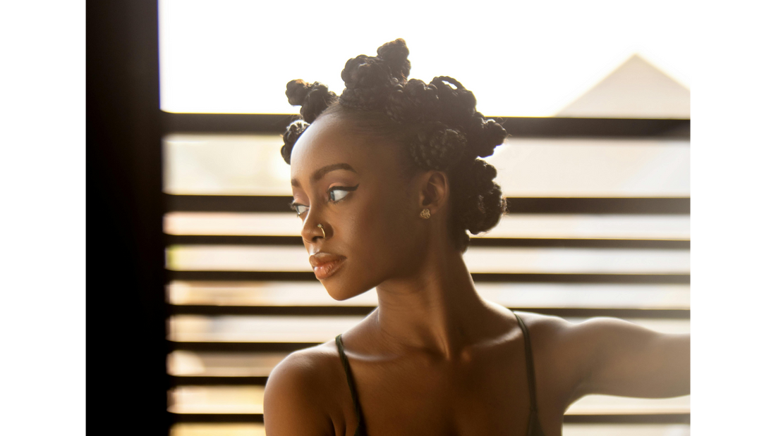 Beneficios de refrescar los estilos de peinado en el cabello afro
